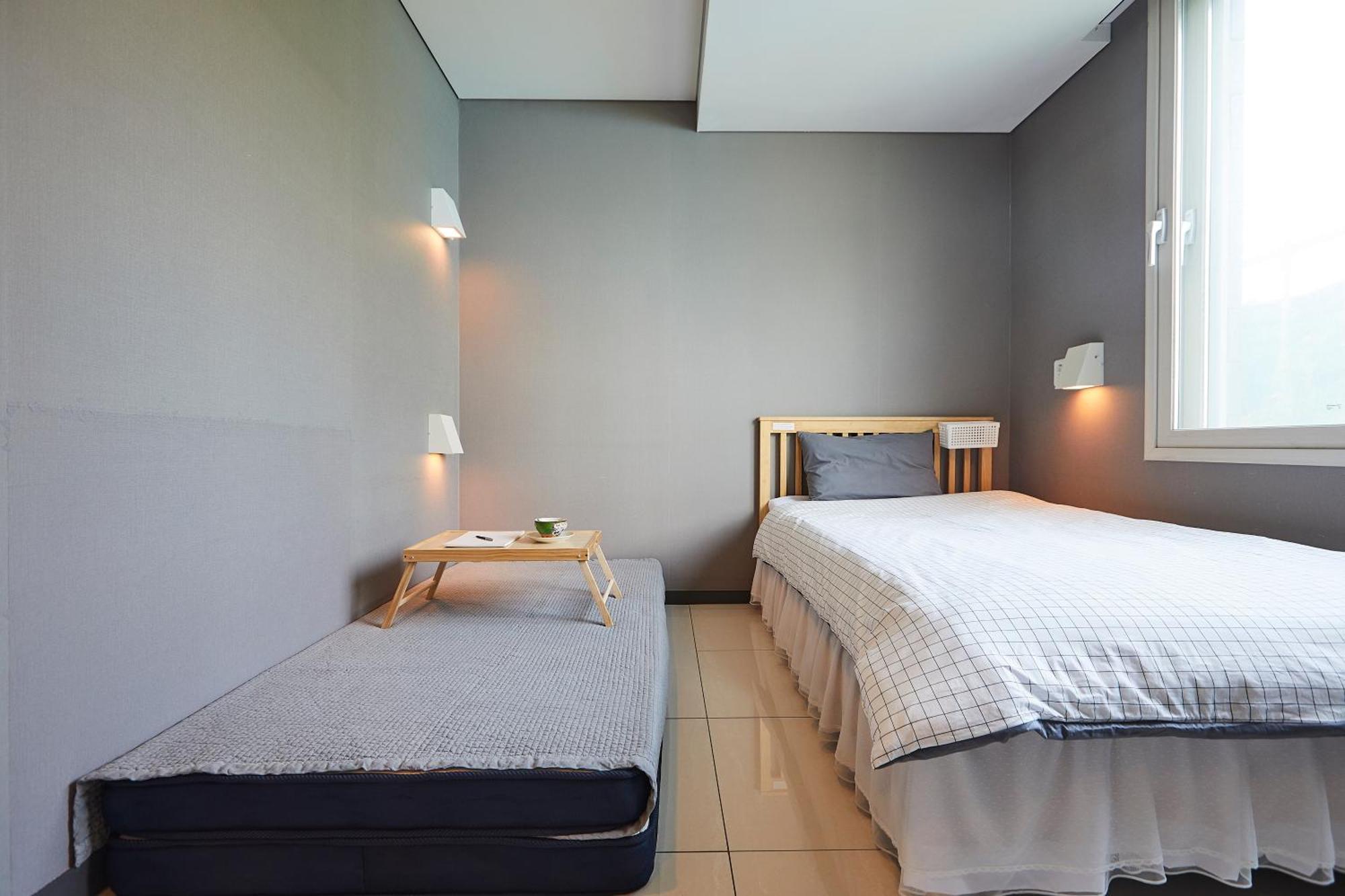 Red-Lighthouse Guest House Sokcho Phòng bức ảnh