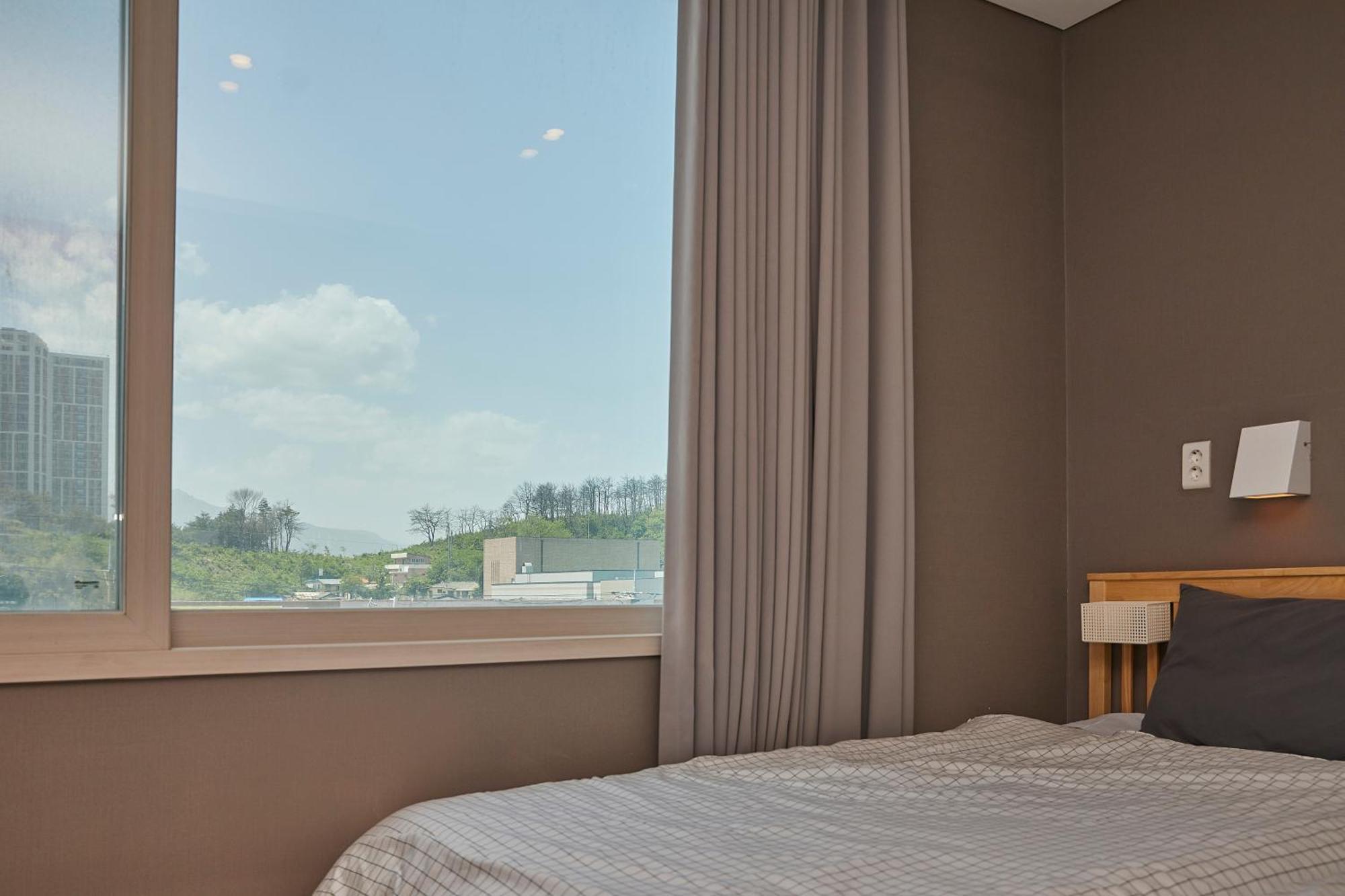 Red-Lighthouse Guest House Sokcho Phòng bức ảnh