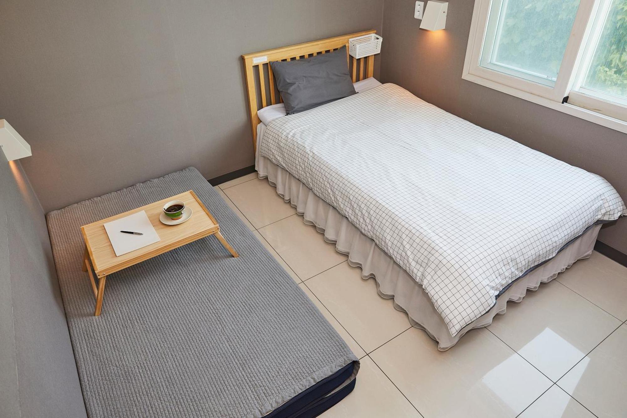 Red-Lighthouse Guest House Sokcho Phòng bức ảnh