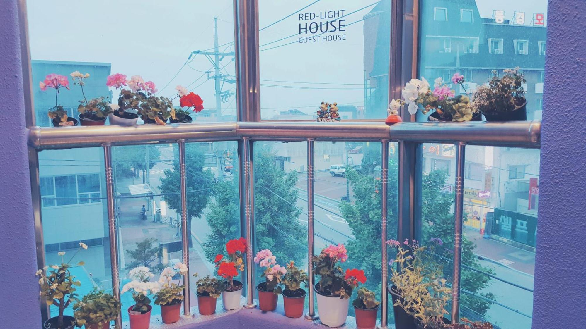 Red-Lighthouse Guest House Sokcho Ngoại thất bức ảnh